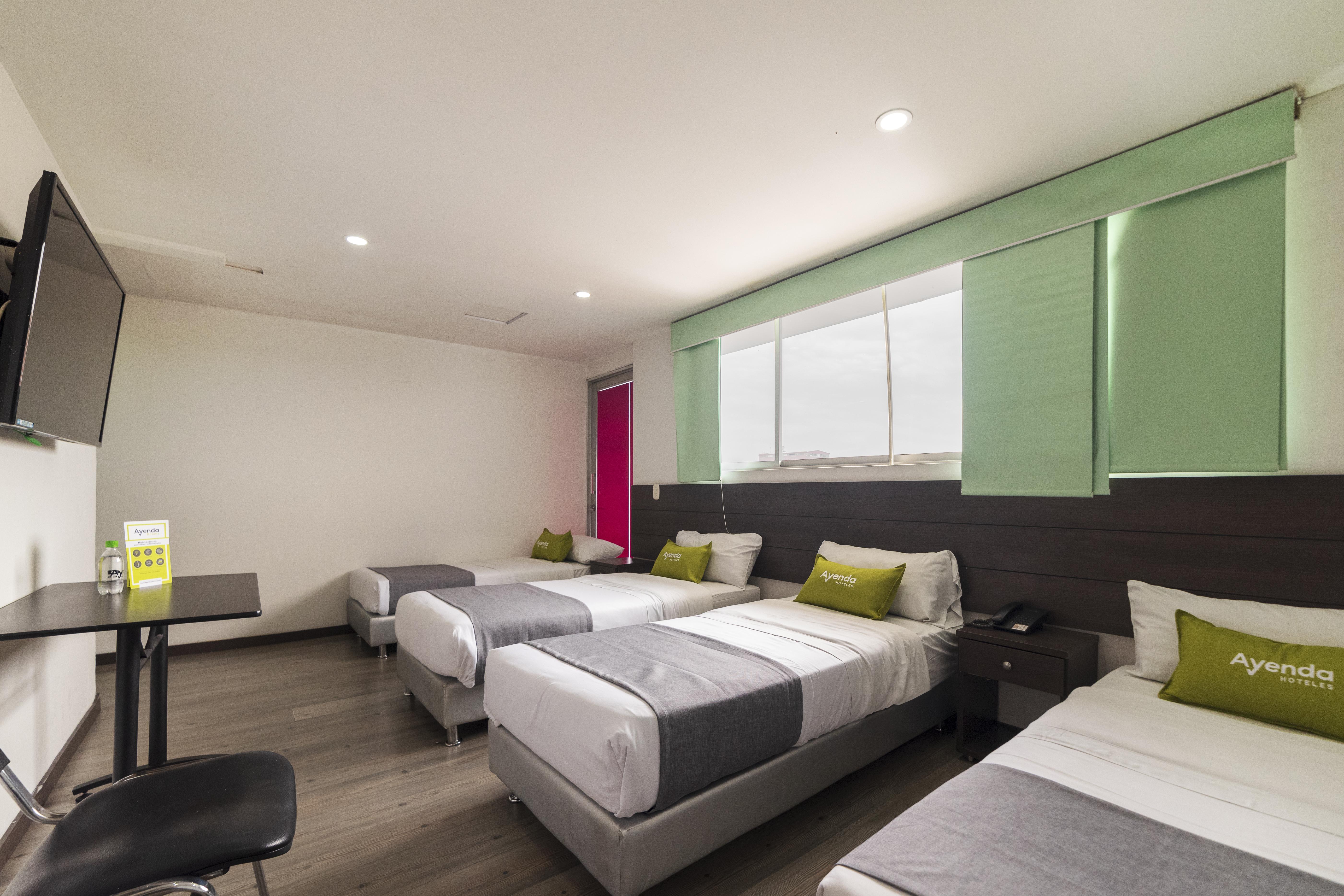 Hotel Expo Hotel Ferial — Photos 1